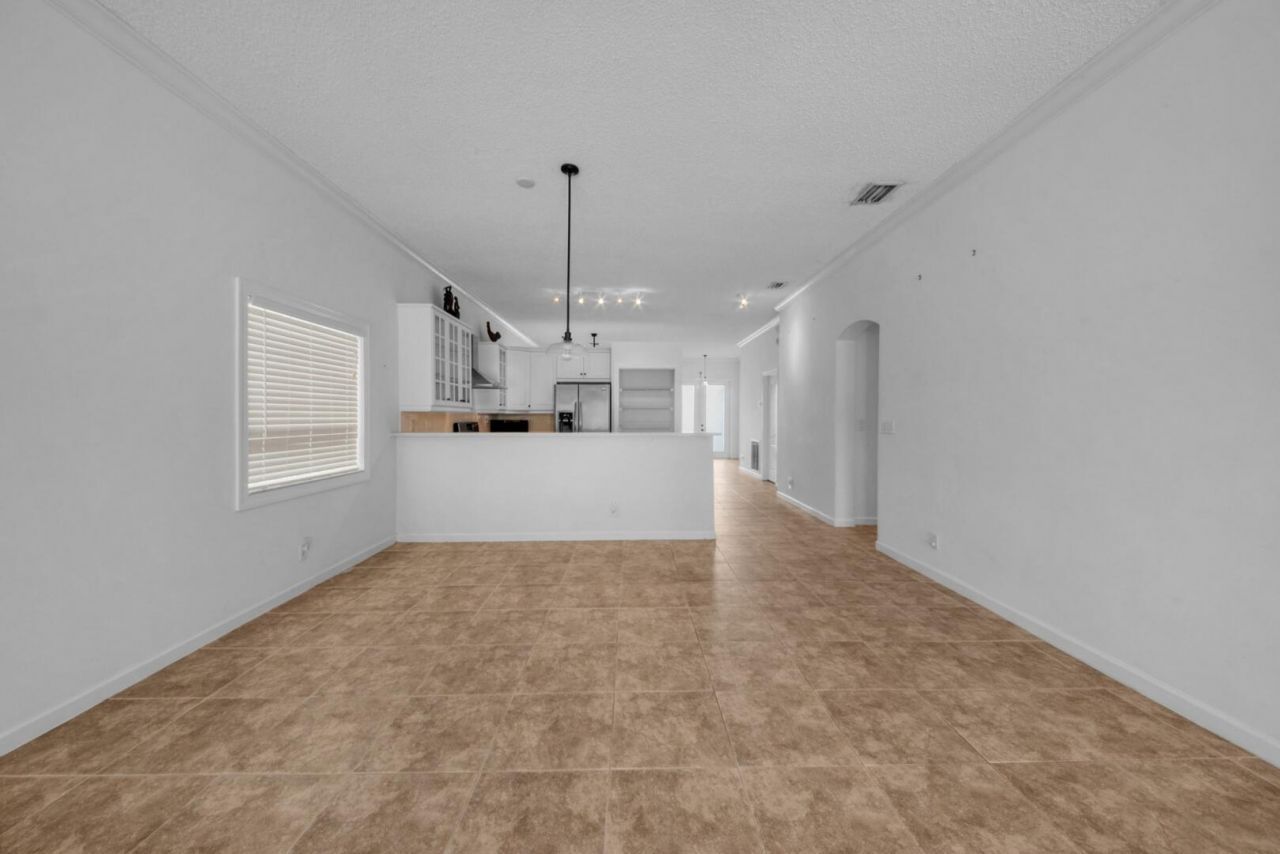 212 Kensington Way, Royal Palm Beach, FL 33414 Photo