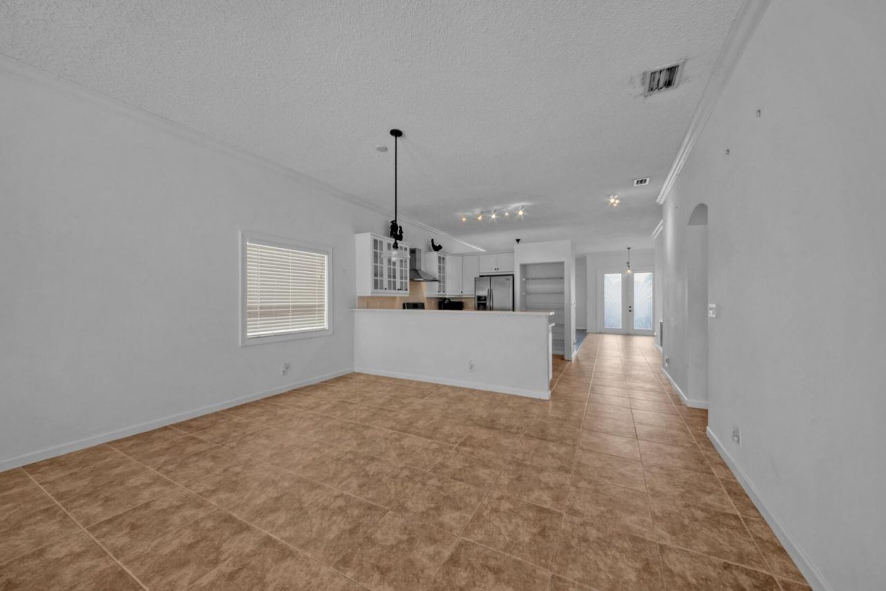 212 Kensington Way, Royal Palm Beach, FL 33414 Photo