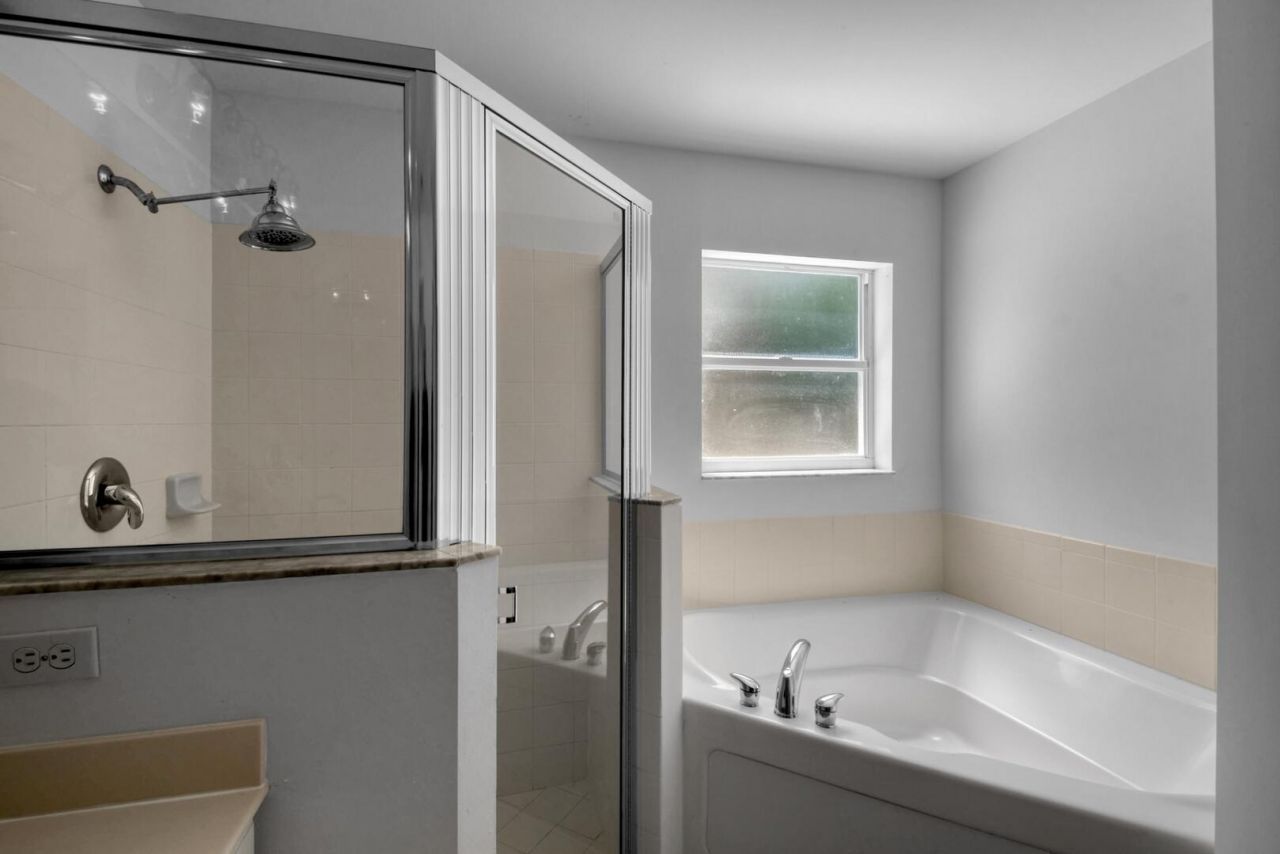 212 Kensington Way, Royal Palm Beach, FL 33414 Photo