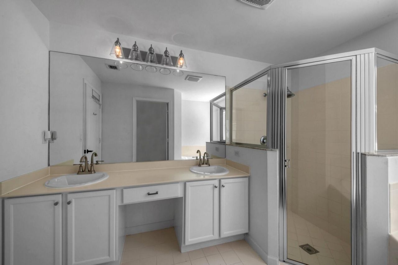 212 Kensington Way, Royal Palm Beach, FL 33414 Photo