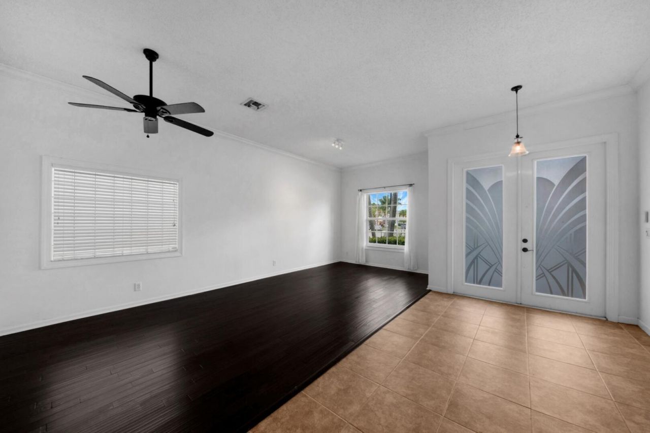 212 Kensington Way, Royal Palm Beach, FL 33414 Photo