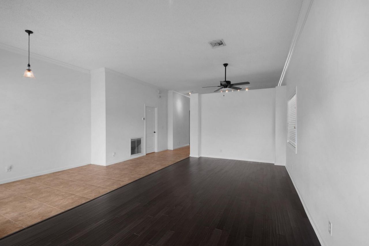 212 Kensington Way, Royal Palm Beach, FL 33414 Photo