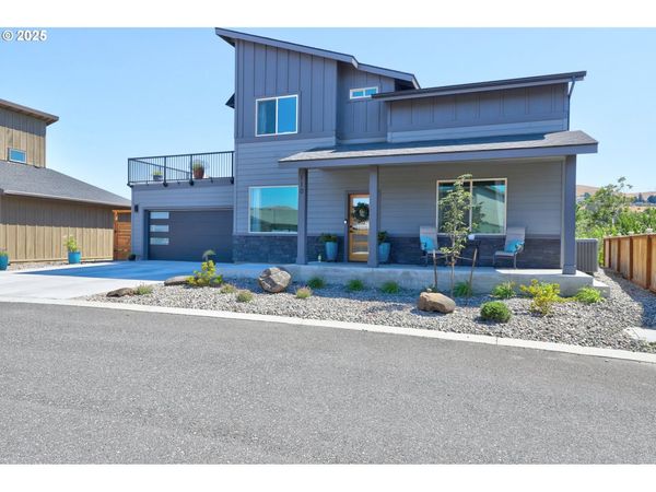 110 SOUTHSHORE AVE, The Dalles, OR 97058