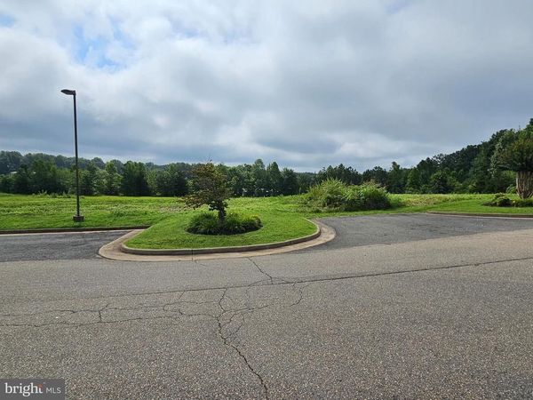 01 BUCKINGHAM CENTRE DR, DILLWYN, VA 23936