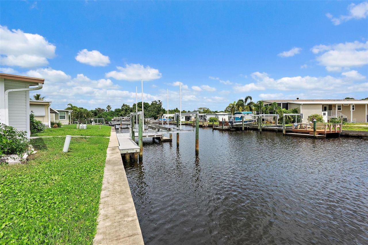 6806 Mount Quincy Drive Ne, Unit 361, Saint Petersburg, FL 33702 Photo