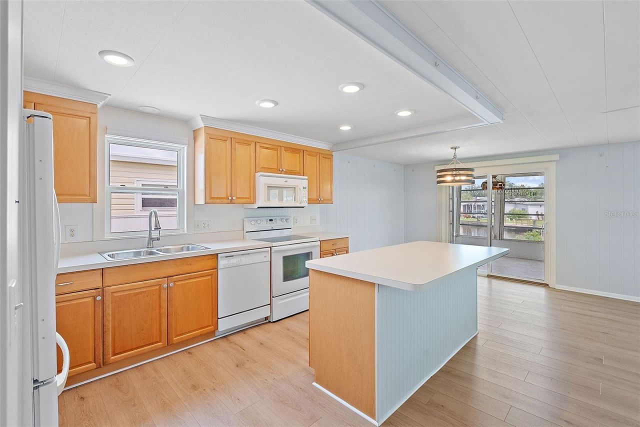 6806 Mount Quincy Drive Ne, Unit 361, Saint Petersburg, FL 33702 Photo