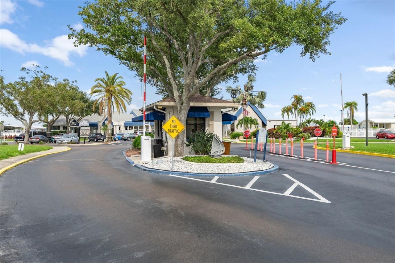 6806 Mount Quincy Drive Ne, Unit 361, Saint Petersburg, FL 33702 Photo