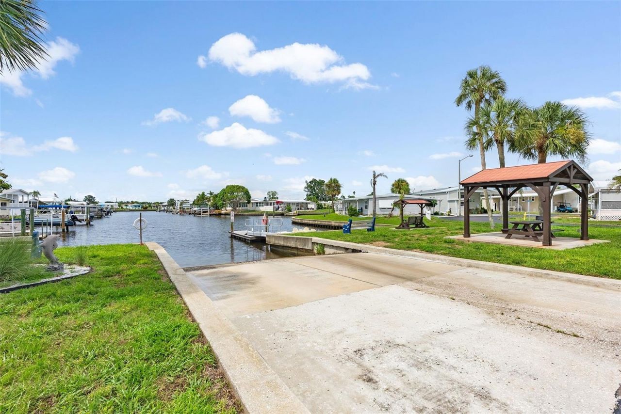 6806 Mount Quincy Drive Ne, Unit 361, Saint Petersburg, FL 33702 Photo