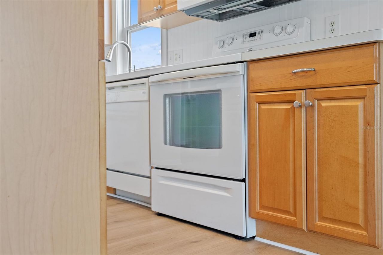 6806 Mount Quincy Drive Ne, Unit 361, Saint Petersburg, FL 33702 Photo