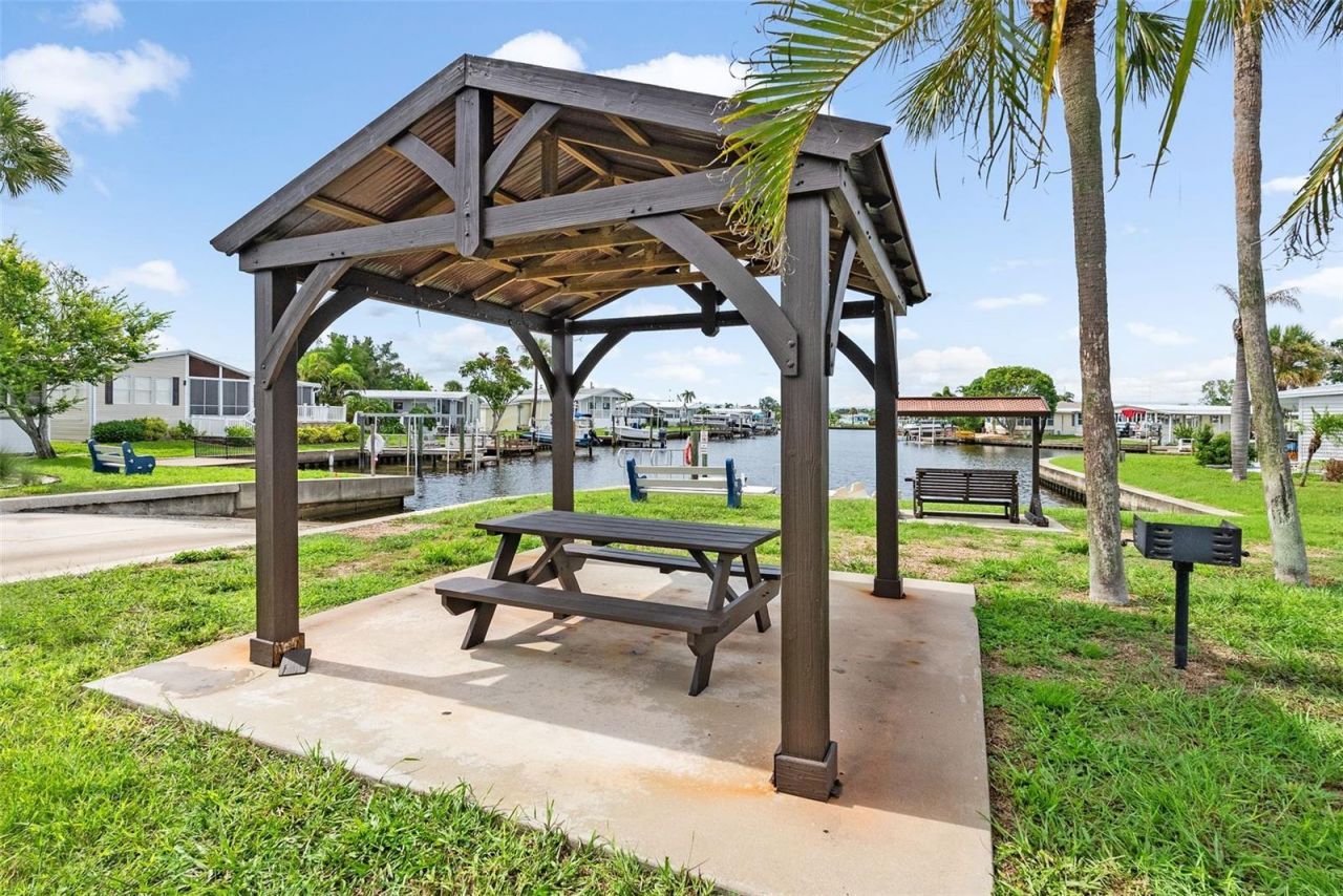 6806 Mount Quincy Drive Ne, Unit 361, Saint Petersburg, FL 33702 Photo