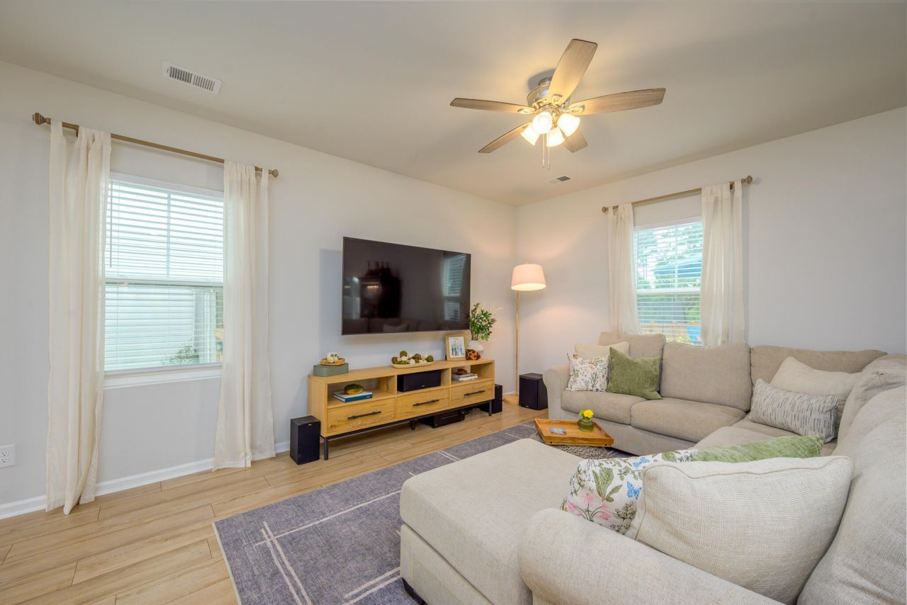 541 Spanish Wells Road Photo 11