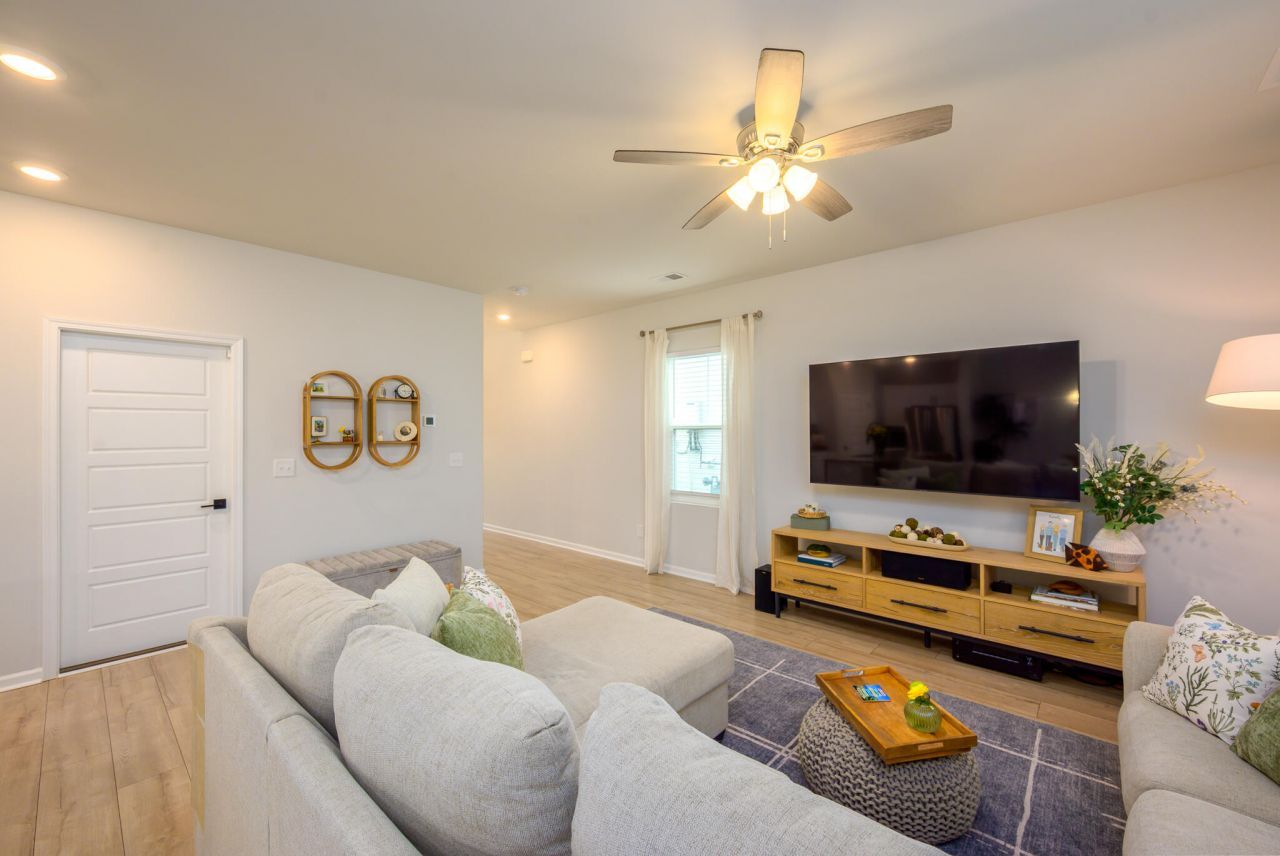 541 Spanish Wells Road Photo 12