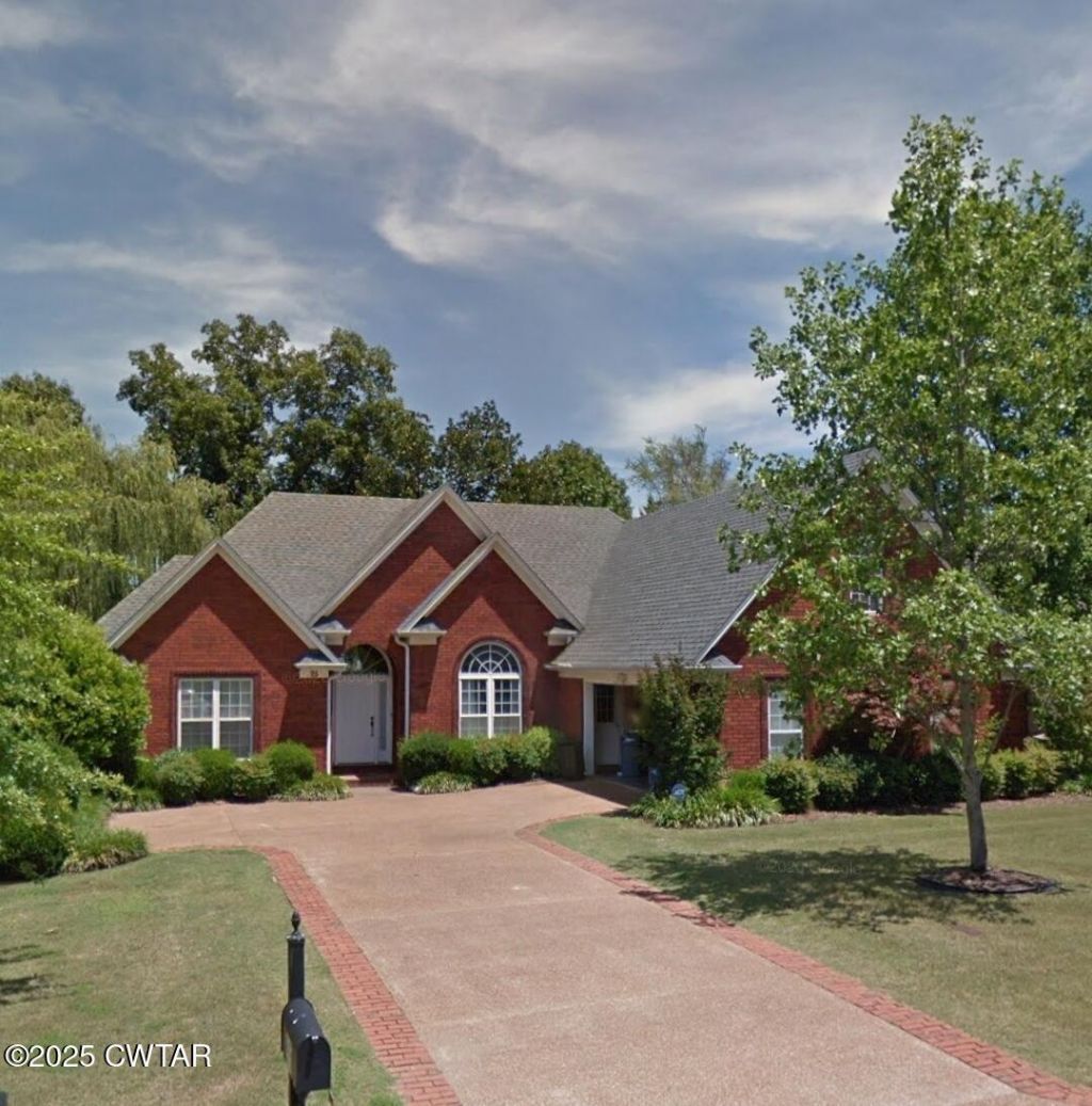 95 Woodgrove Drive, Jackson, TN 38305 Main Photo
