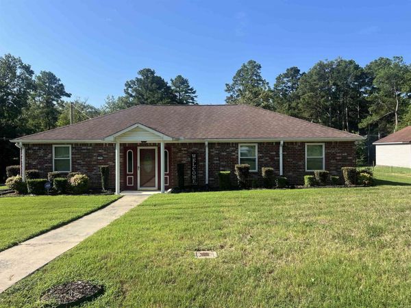 7200 Nell Drive, Pine Bluff, AR 71603