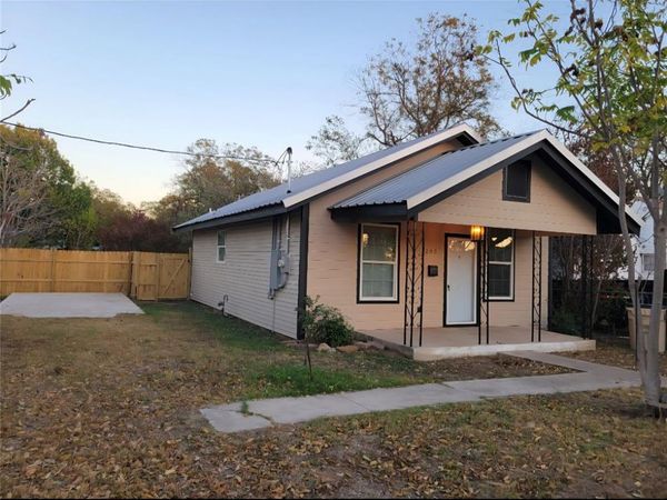 201 S 2nd Street, Bangs, TX 76823