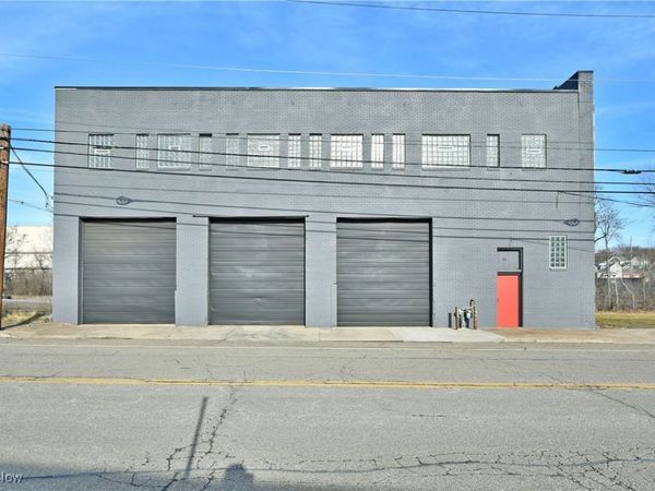 944 W Rayen Avenue, Youngstown, OH 44502