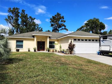 876 CR 467, LAKE PANASOFFKEE, FL 33538