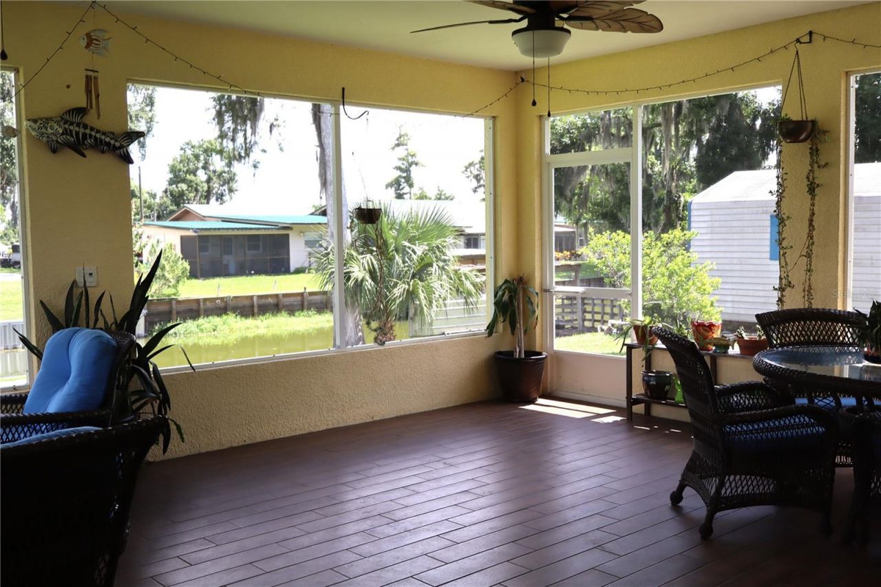 876 Cr 467, Lake Panasoffkee, FL 33538 Photo