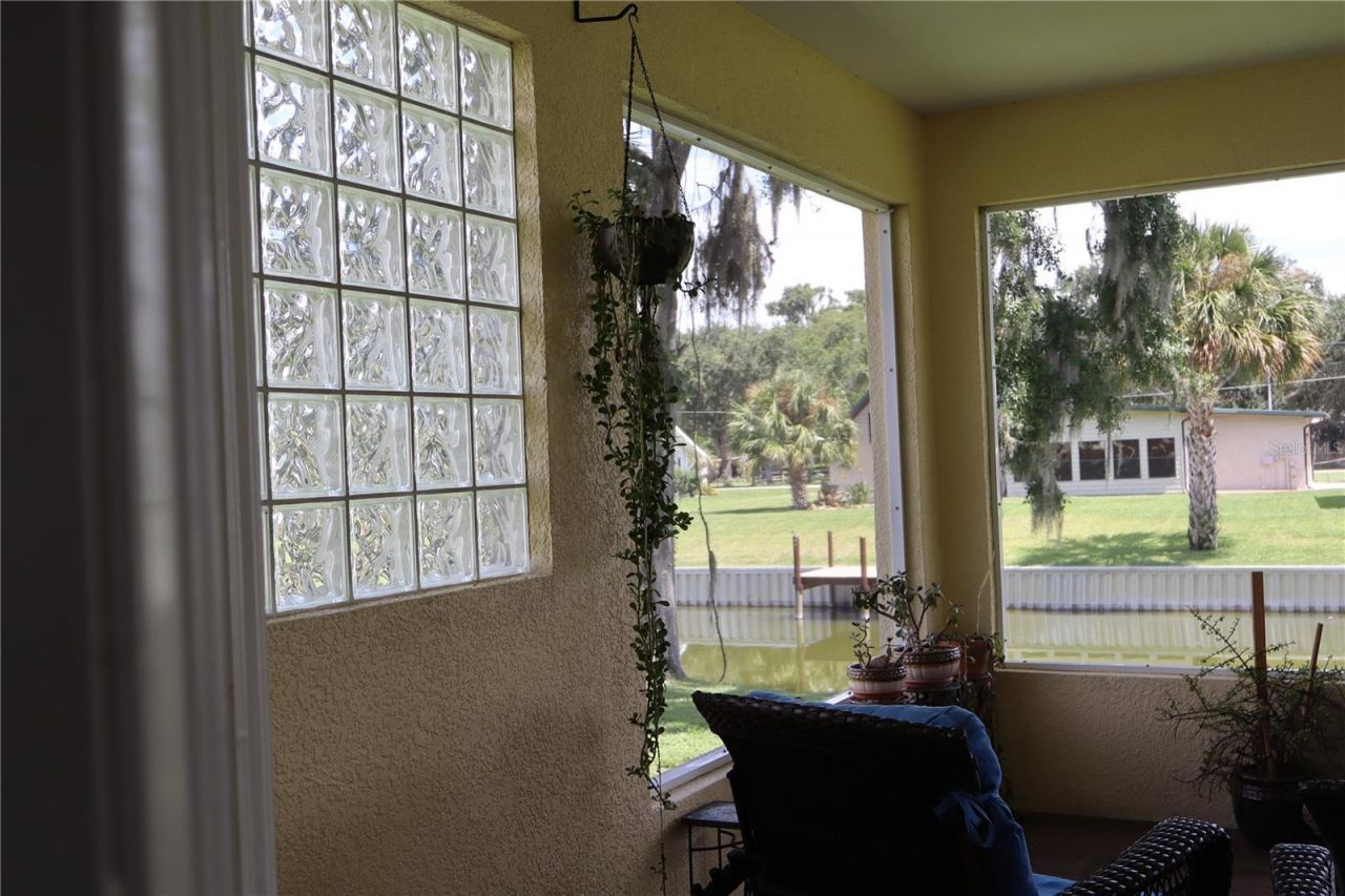 876 Cr 467, Lake Panasoffkee, FL 33538 Photo