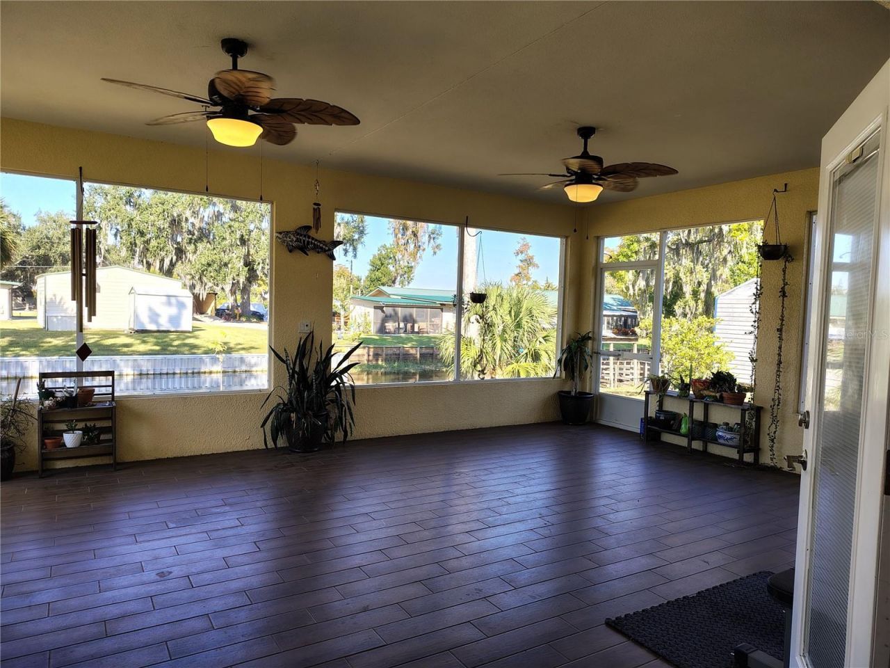 876 Cr 467, Lake Panasoffkee, FL 33538 Photo