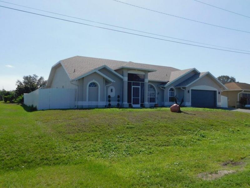 680 Manhattan Street E, Lehigh Acres, FL 33974 Photo