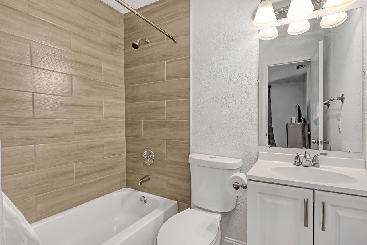 1925 SW Idaho Lane, Port Saint Lucie, FL 34984 Photo