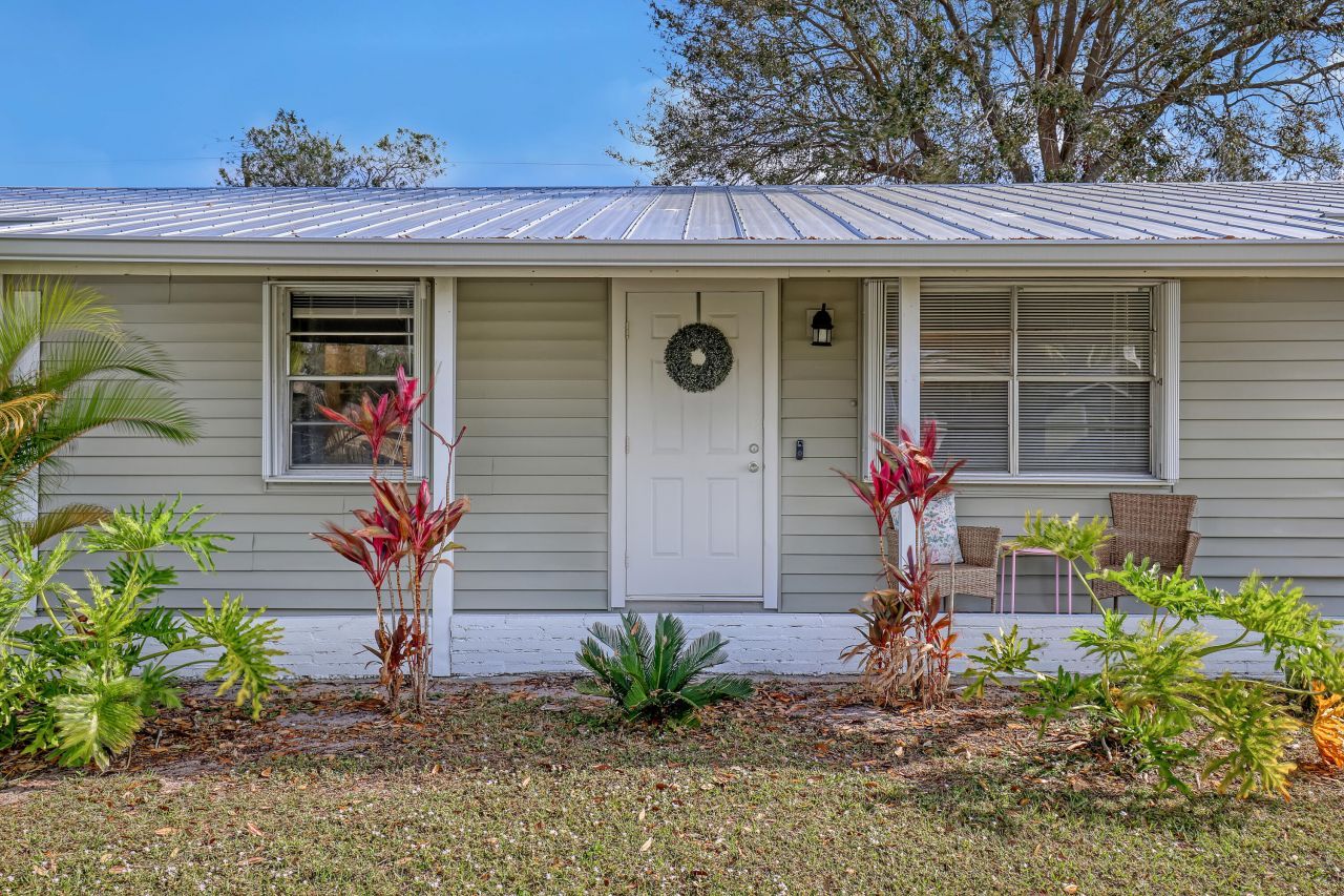 1925 SW Idaho Lane, Port Saint Lucie, FL 34984 Photo