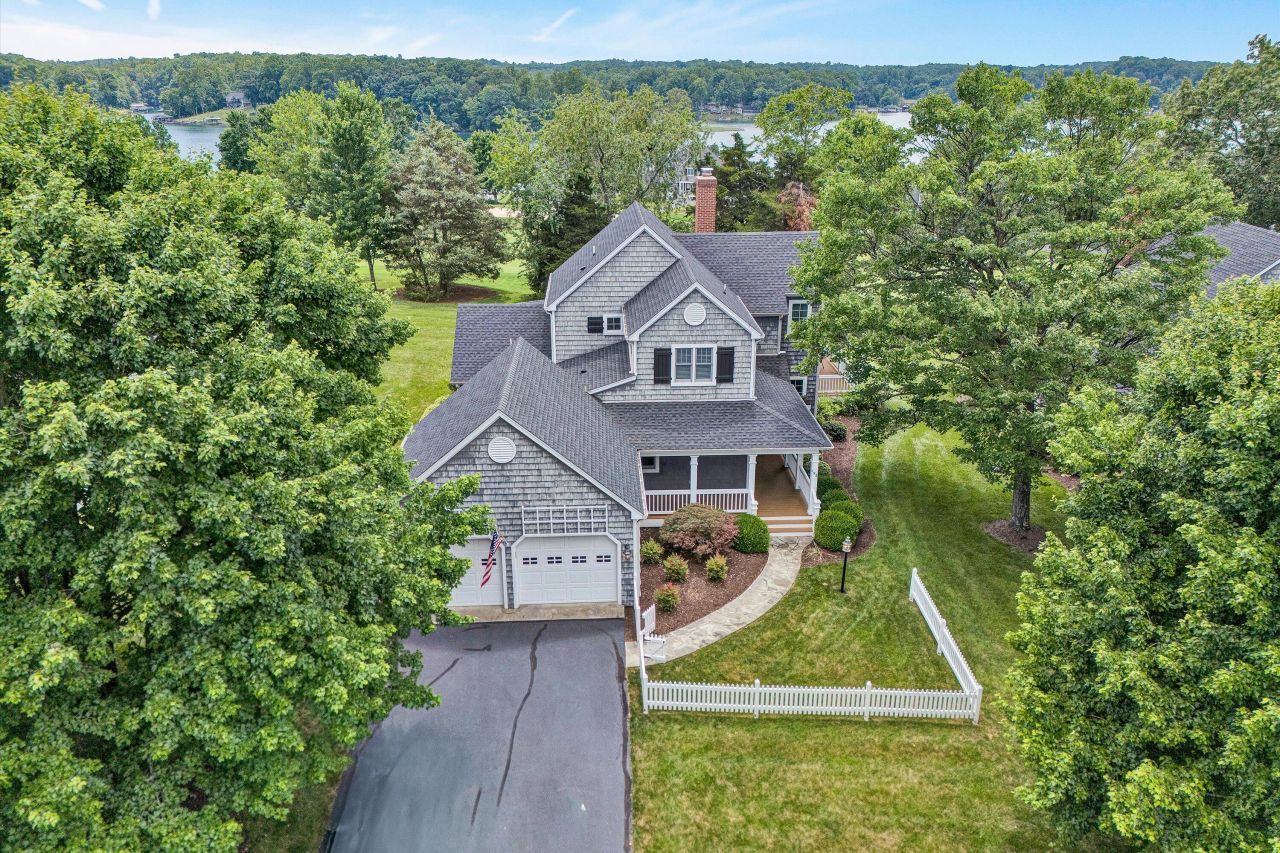 195 Golfers Crossing Dr, Penhook, VA 24137 Main Photo