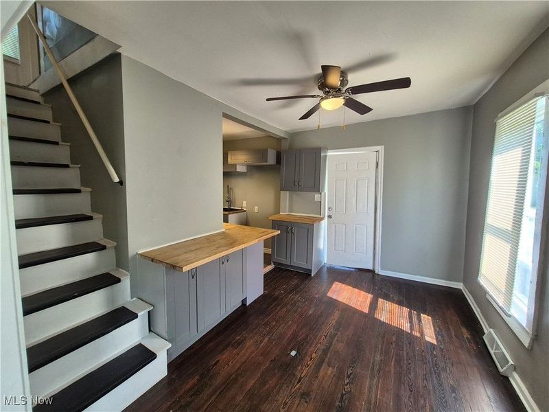 223 W 16th Street, Lorain, OH 44052 Photo 4