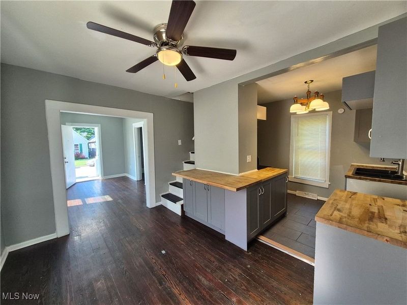 223 W 16th Street, Lorain, OH 44052 Photo 5