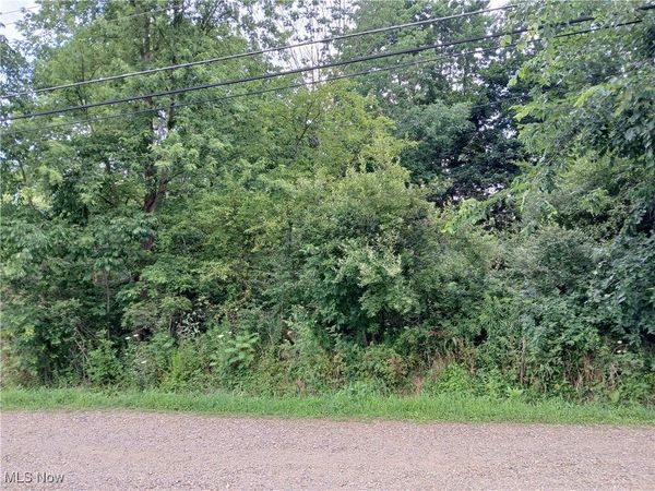 Bronco Road, Ravenna, OH 44266