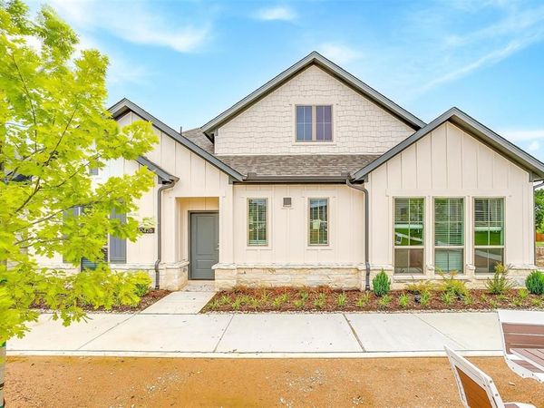 6142 Lavanda Avenue, Fort Worth, TX 76126