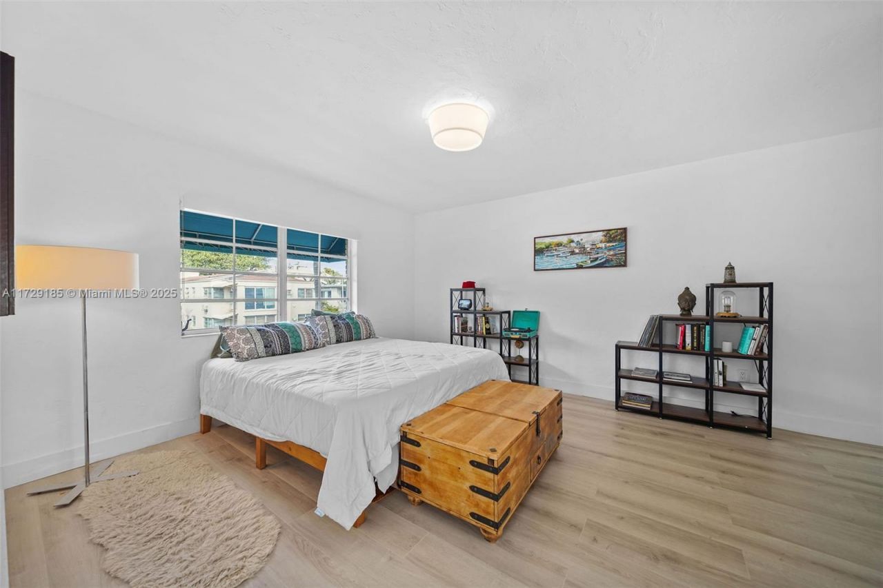 832 15th St, Unit 4, Miami Beach, FL 33139 Photo