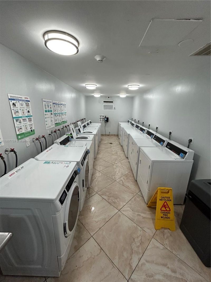 4222 Inverrary Blvd, Unit 4211, Lauderhill, FL 33319 Photo