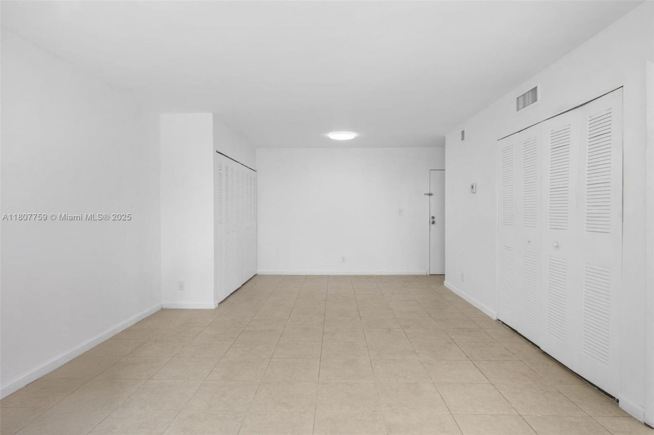 4222 Inverrary Blvd, Unit 4211, Lauderhill, FL 33319 Photo