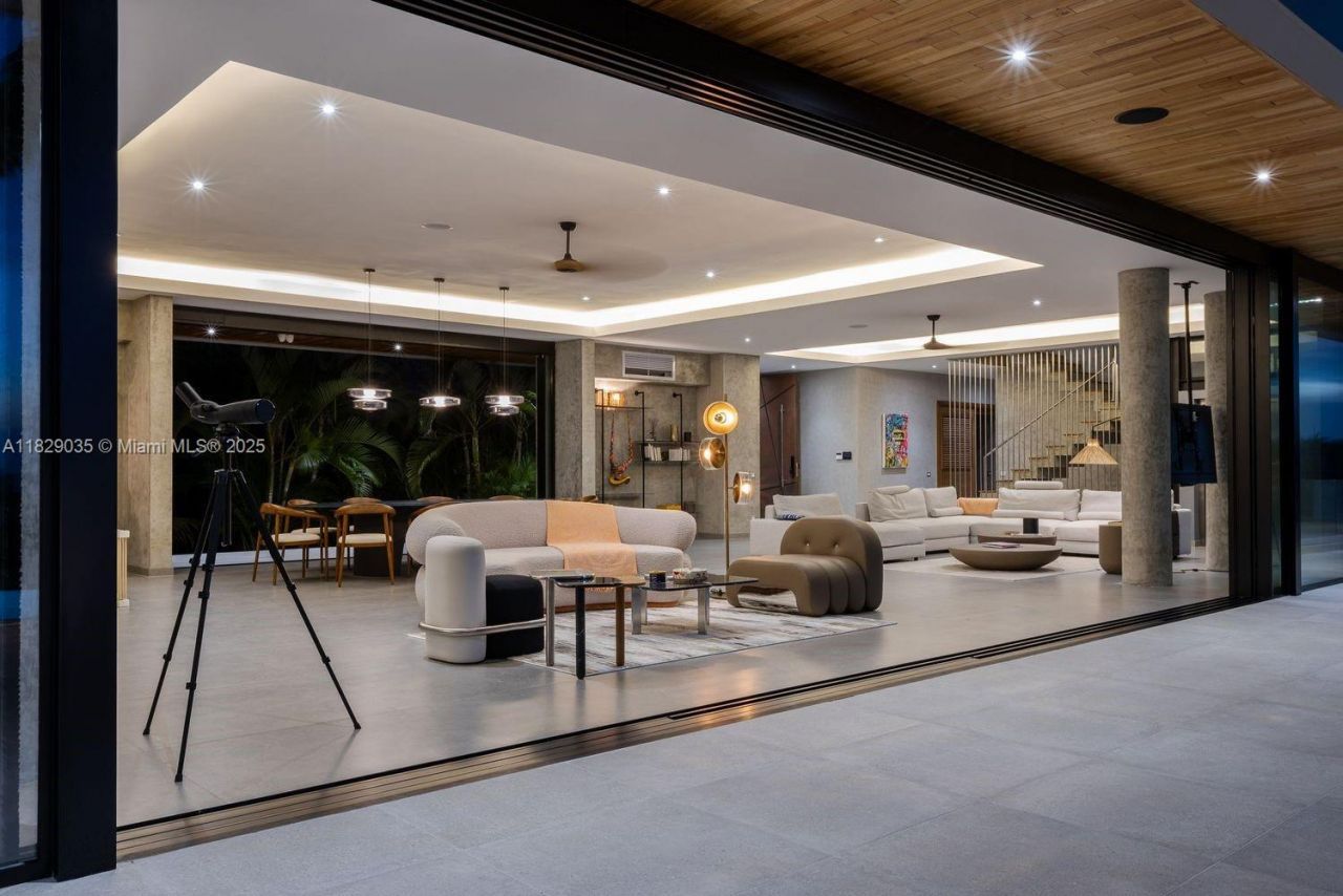 000 8g99+hr Las Terrenas, Dominican Republic, , FL 32000 Photo