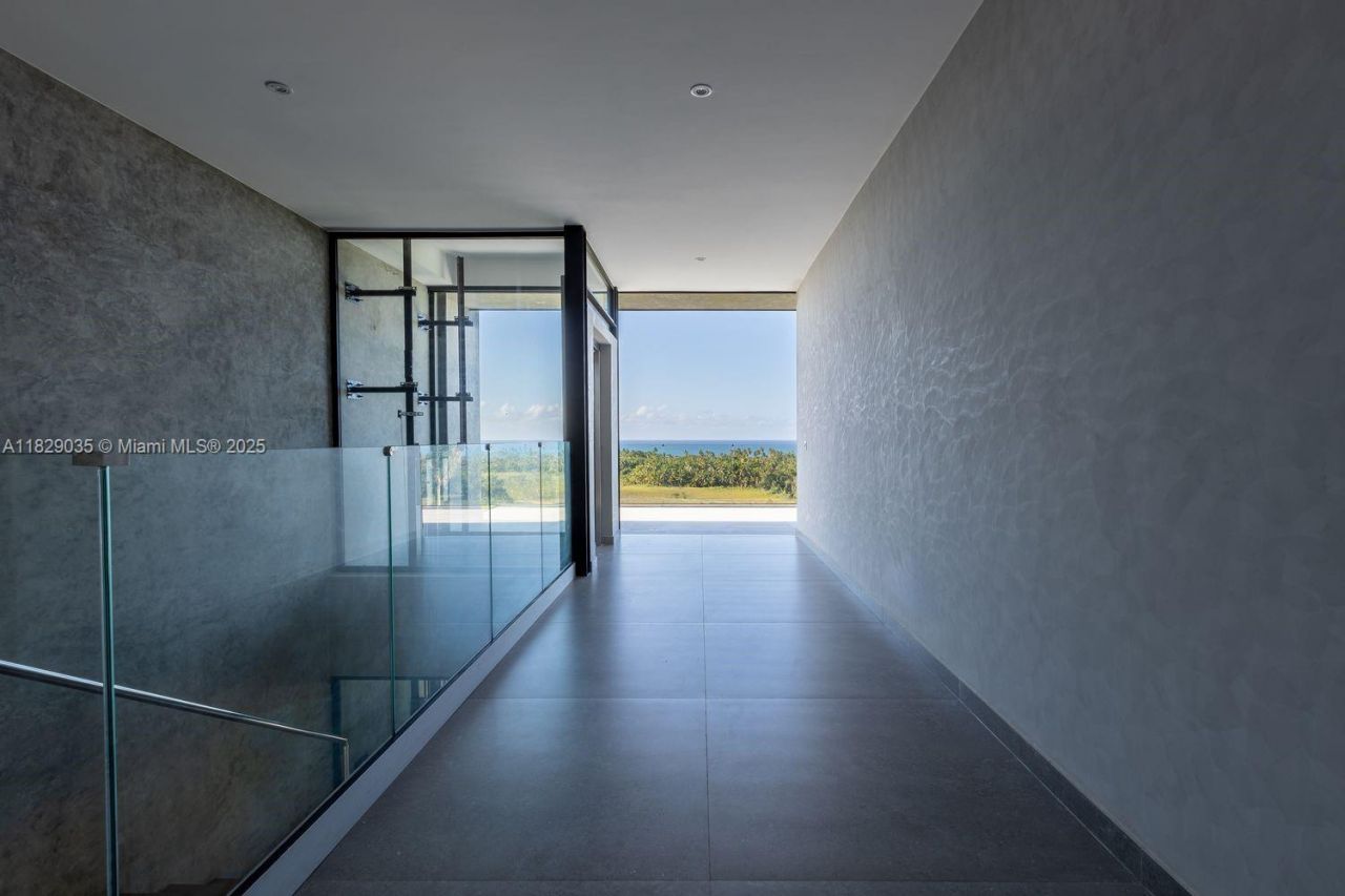 000 8g99+hr Las Terrenas, Dominican Republic, , FL 32000 Photo