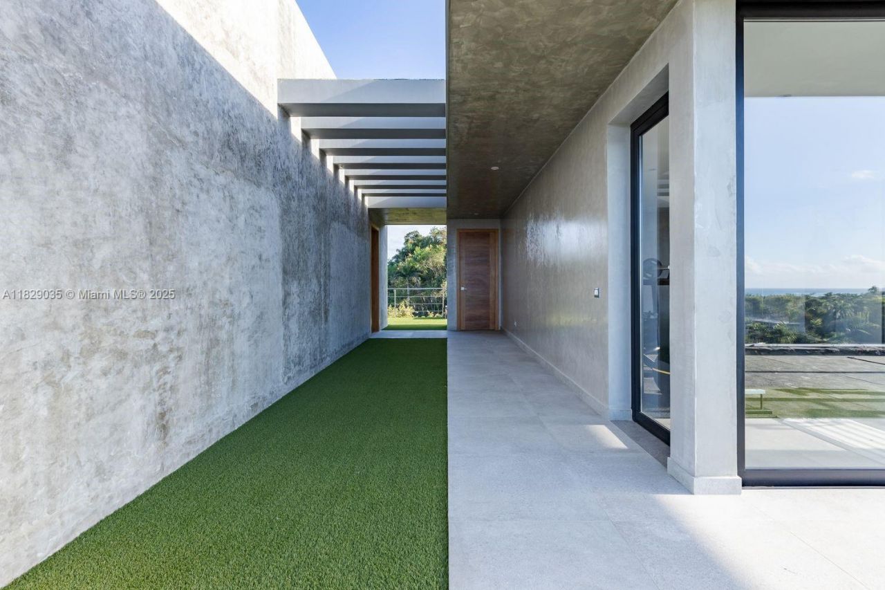 000 8g99+hr Las Terrenas, Dominican Republic, , FL 32000 Photo