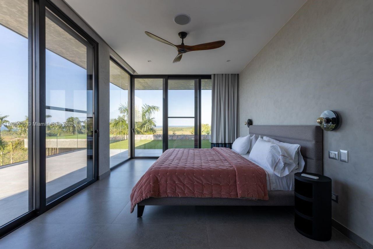 000 8g99+hr Las Terrenas, Dominican Republic, , FL 32000 Photo