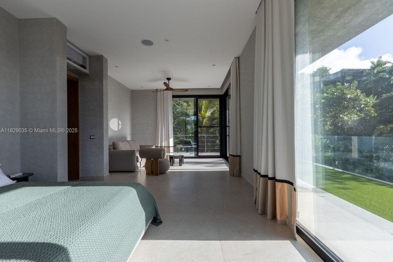 000 8g99+hr Las Terrenas, Dominican Republic, , FL 32000 Photo