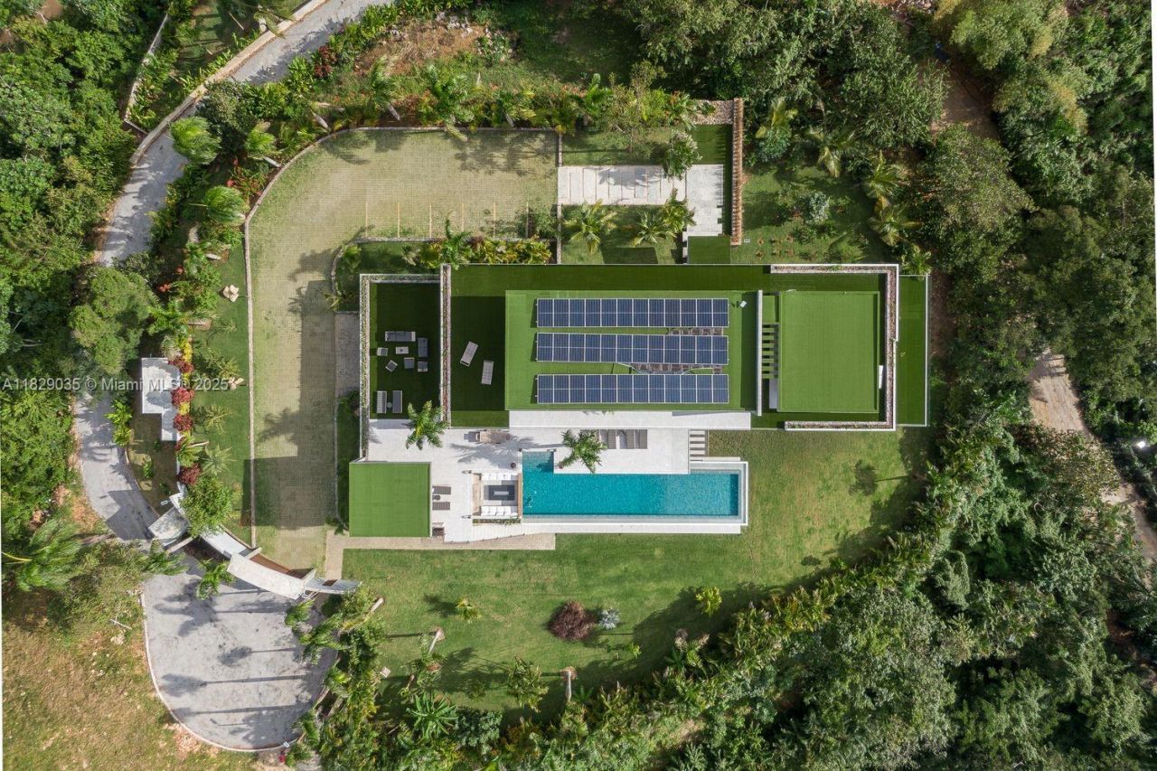 000 8g99+hr Las Terrenas, Dominican Republic, , FL 32000 Photo