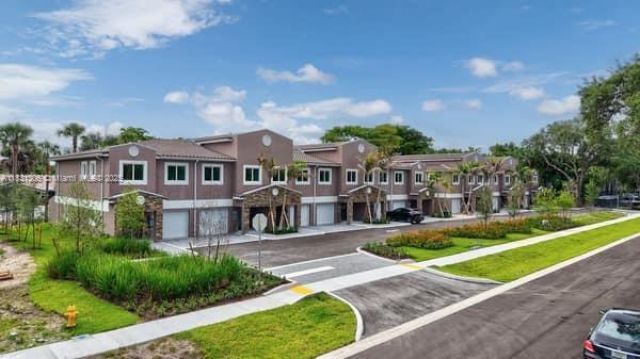 1563 NW 94th Way, Unit 09, Coral Springs, FL 33071 Photo