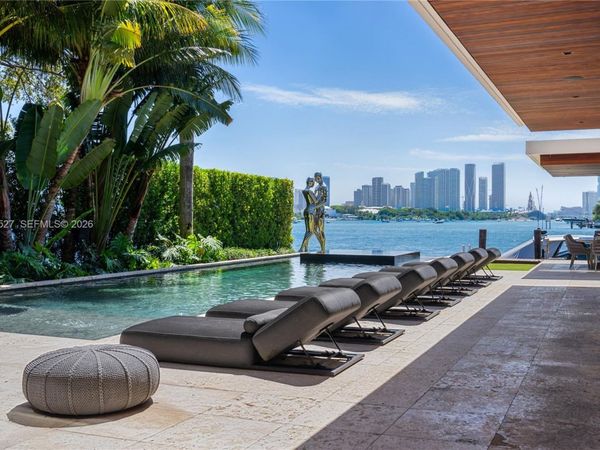 126 W San Marino Dr, Miami Beach, FL 33139