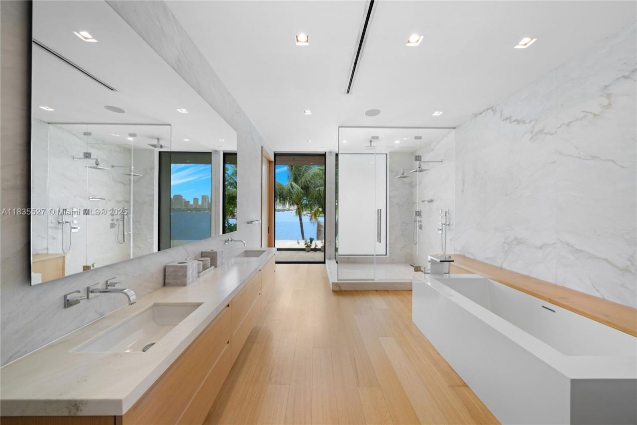 126 W San Marino Dr, Miami Beach, FL 33139 Photo