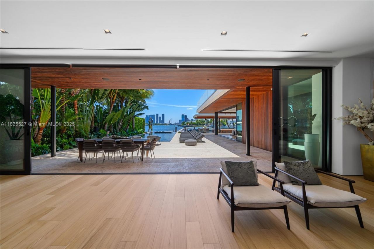 126 W San Marino Dr, Miami Beach, FL 33139 Photo