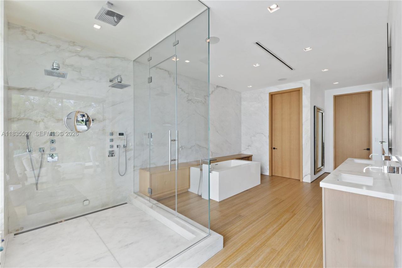 126 W San Marino Dr, Miami Beach, FL 33139 Photo