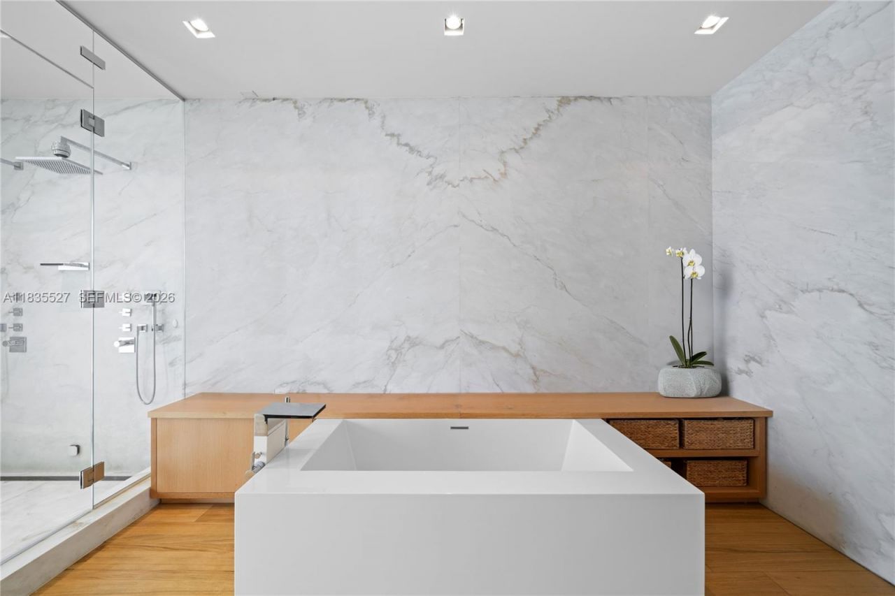 126 W San Marino Dr, Miami Beach, FL 33139 Photo