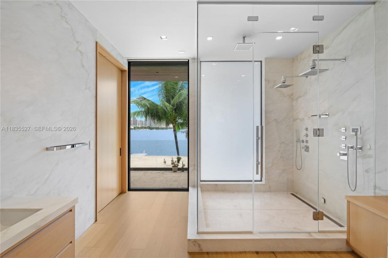 126 W San Marino Dr, Miami Beach, FL 33139 Photo