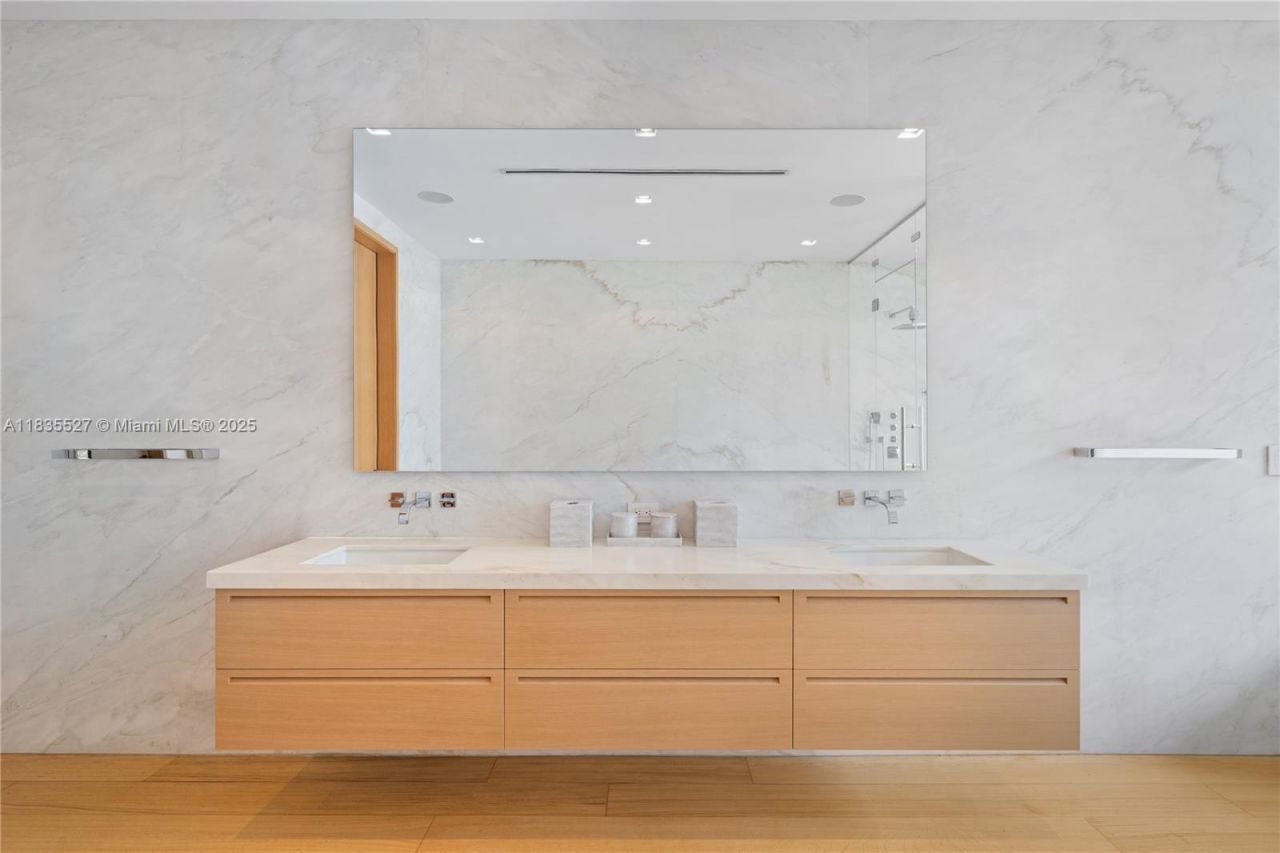 126 W San Marino Dr, Miami Beach, FL 33139 Photo