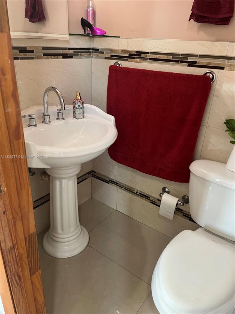 10851 SW 2nd St, Unit K111, Sweetwater, FL 33174 Photo